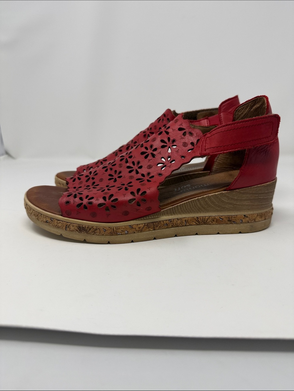 Remonte Soft Red Leather Perforated Wedge Sandals - EU 40